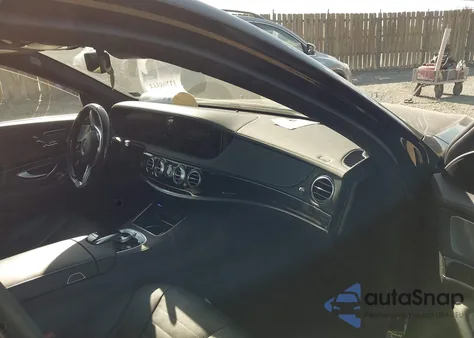 2019 Mercedes-Benz S 560 4Matic z USA, uszkodzony, nr VIN WDDUG8GB4KA458761